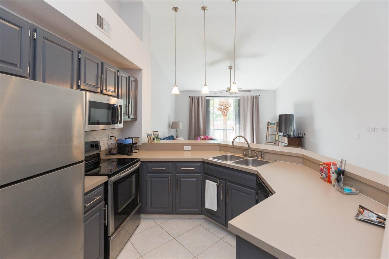 Image 10 of 39 For 821 Normandy Trace Road