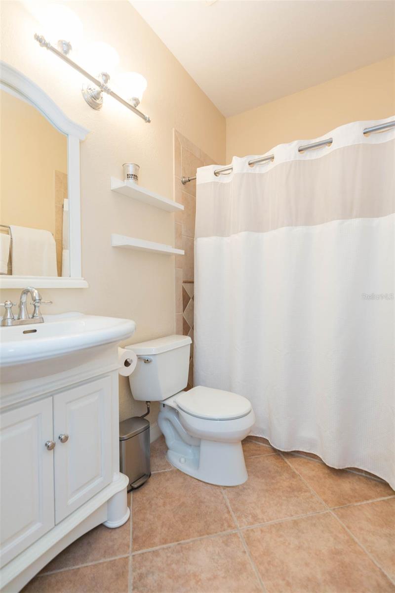 Image 28 of 39 For 821 Normandy Trace Road