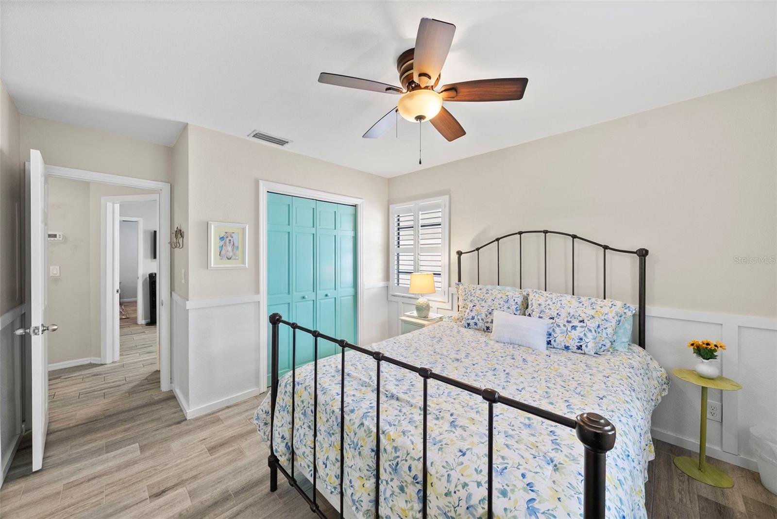 Listing photo id 23 for 3906 Vasconia Street