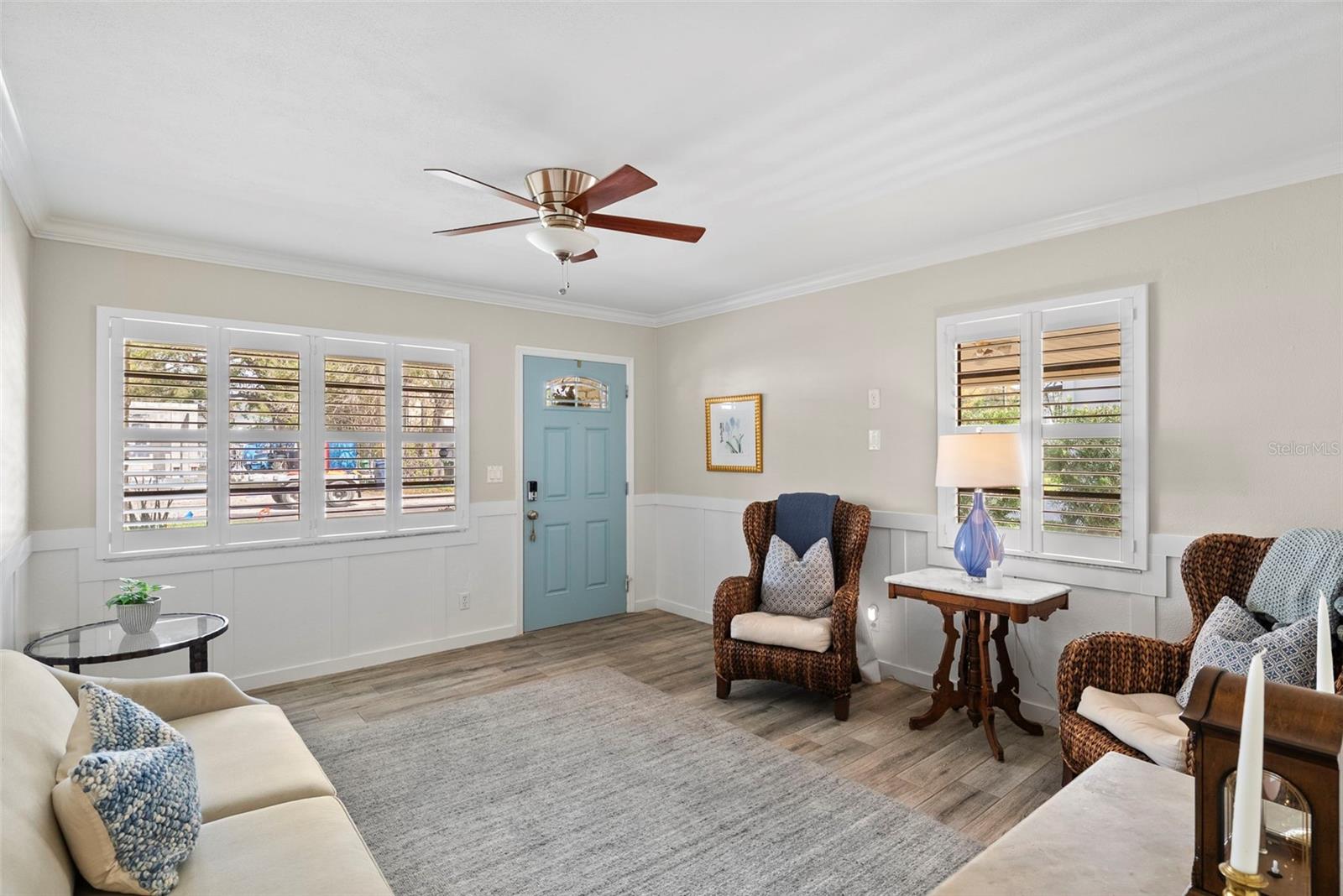 Listing photo id 6 for 3906 Vasconia Street