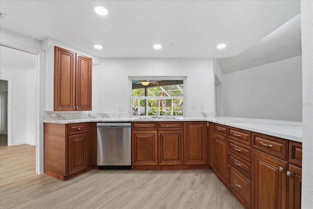 Image 23 of 81 For 9430 Patricia Court