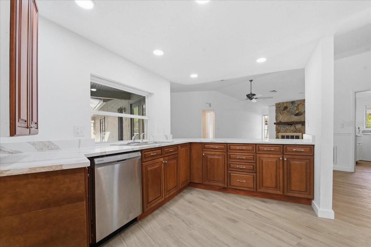 Image 25 of 81 For 9430 Patricia Court