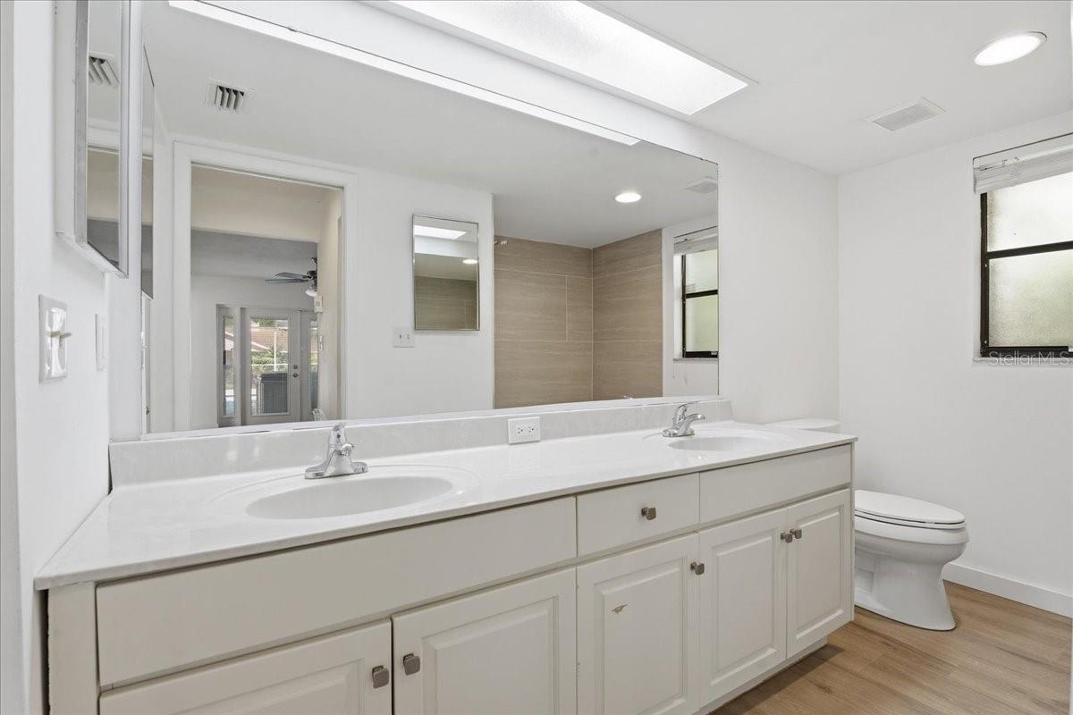 Image 28 of 81 For 9430 Patricia Court