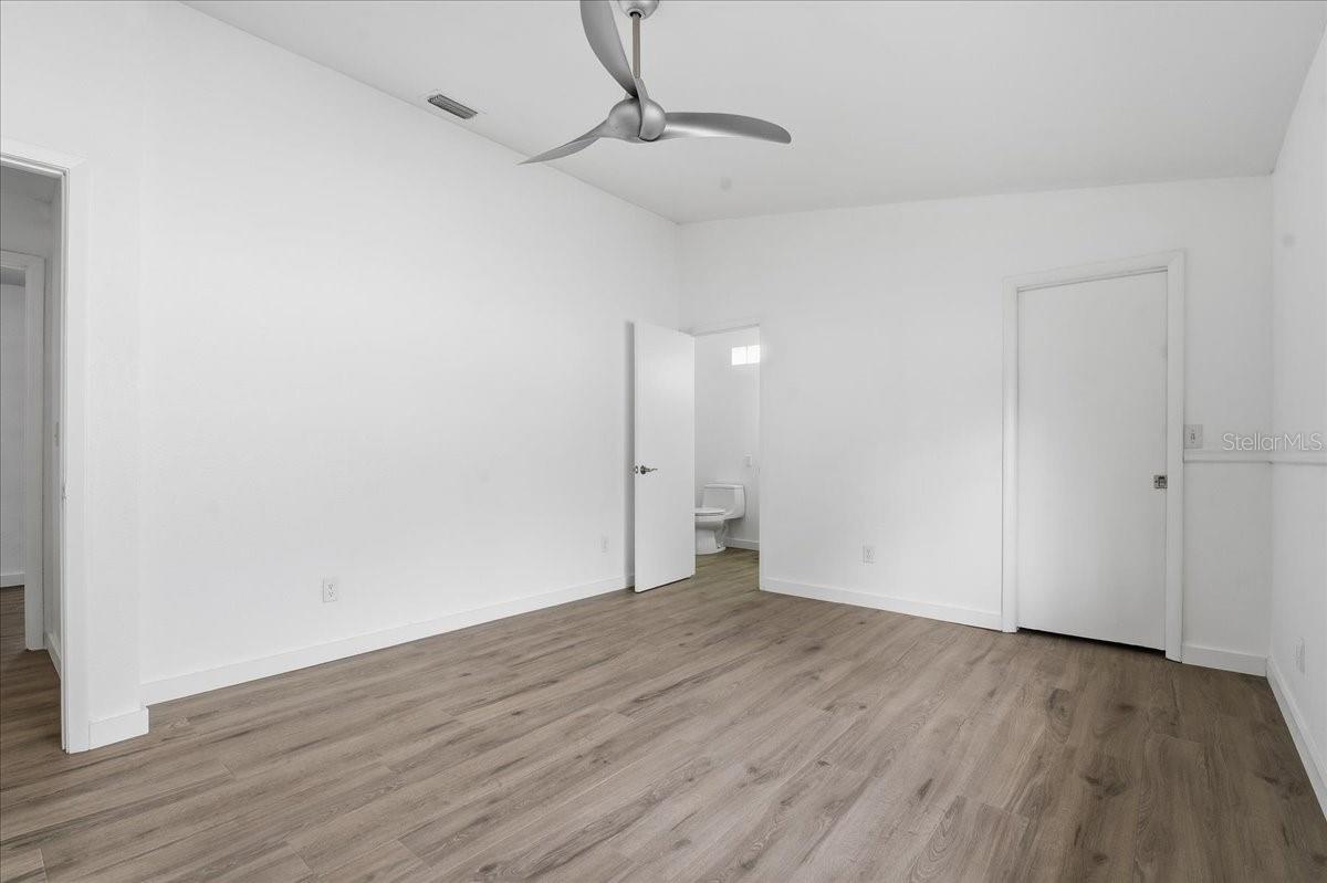 Image 38 of 81 For 9430 Patricia Court