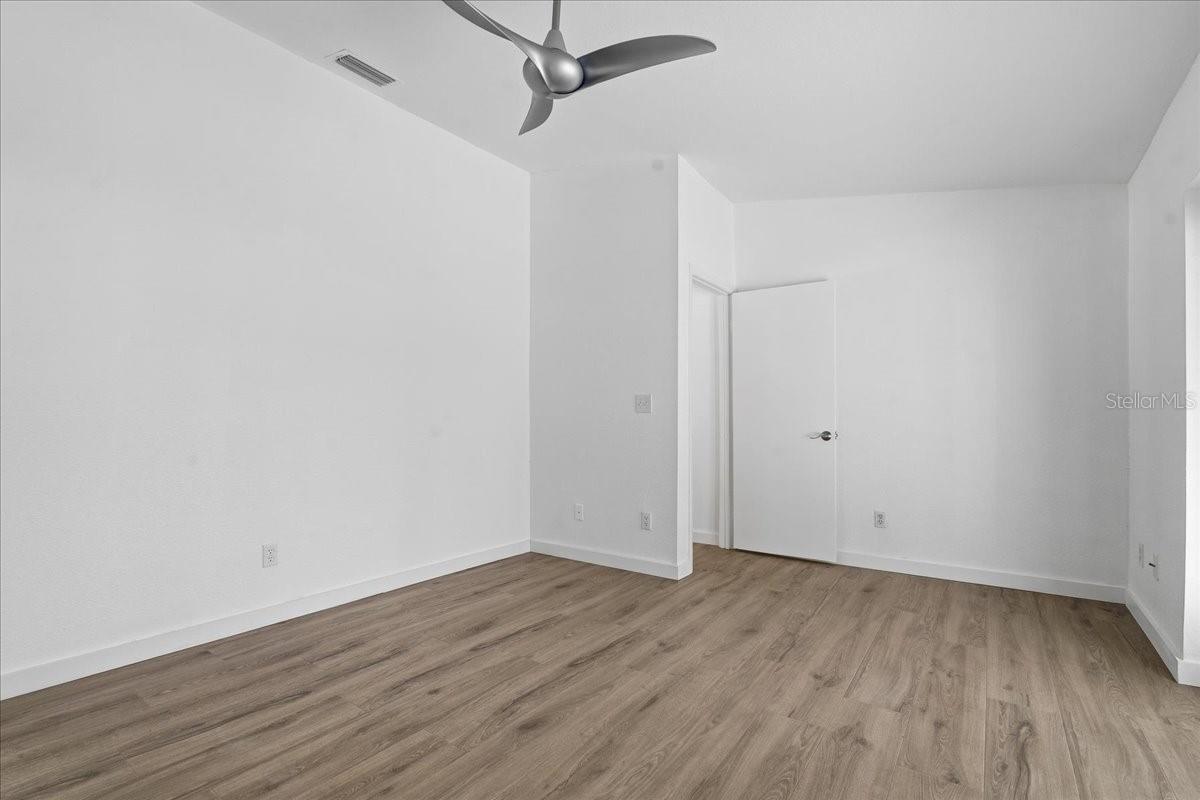 Image 45 of 81 For 9430 Patricia Court