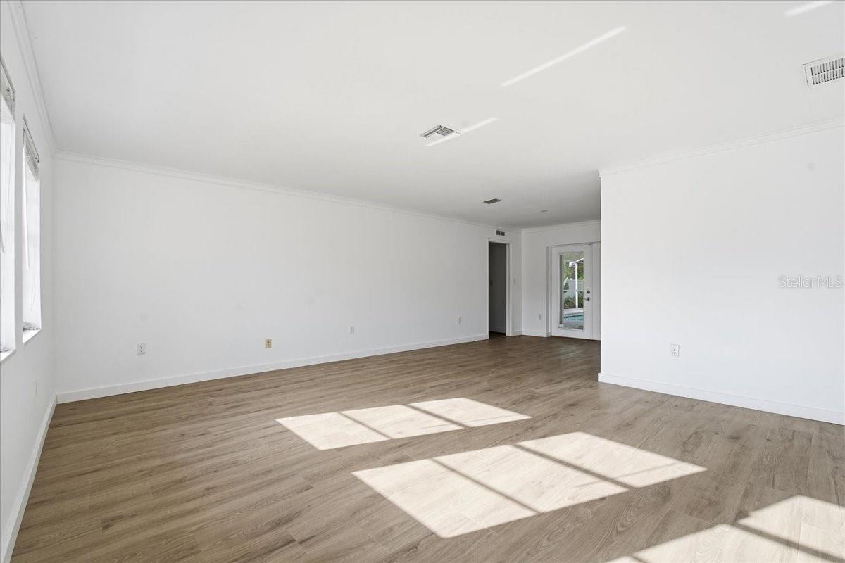 Image 49 of 81 For 9430 Patricia Court