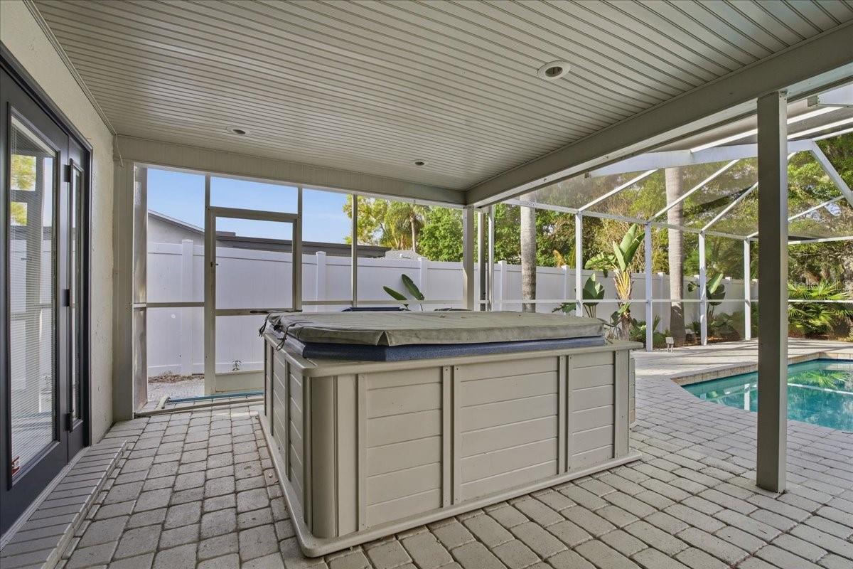 Image 64 of 81 For 9430 Patricia Court