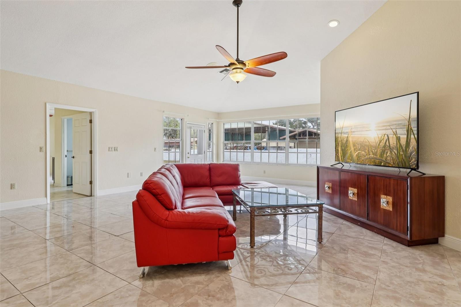 Image 4 of 49 For 7026 Pinehaven Drive