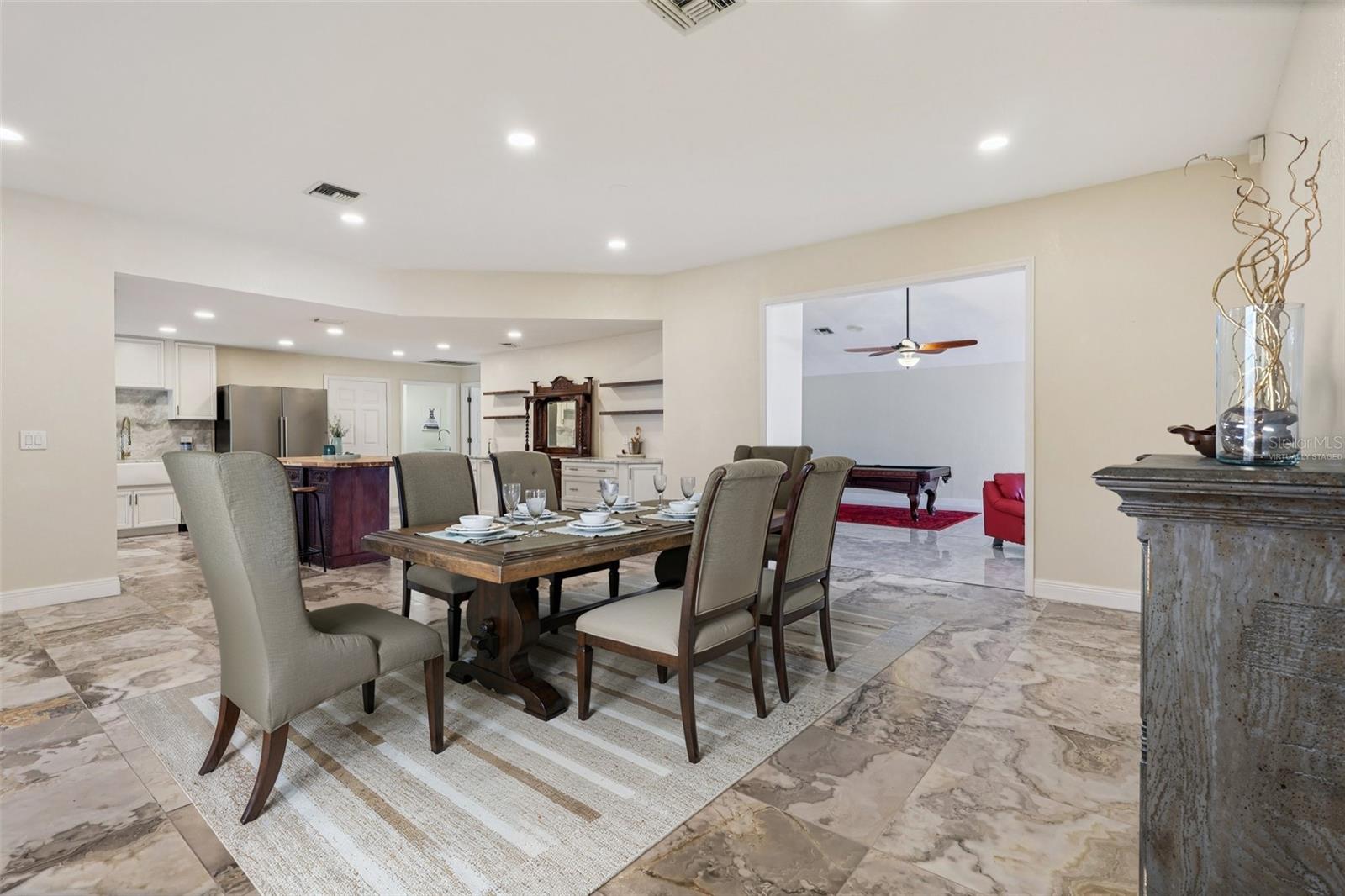 Image 6 of 49 For 7026 Pinehaven Drive