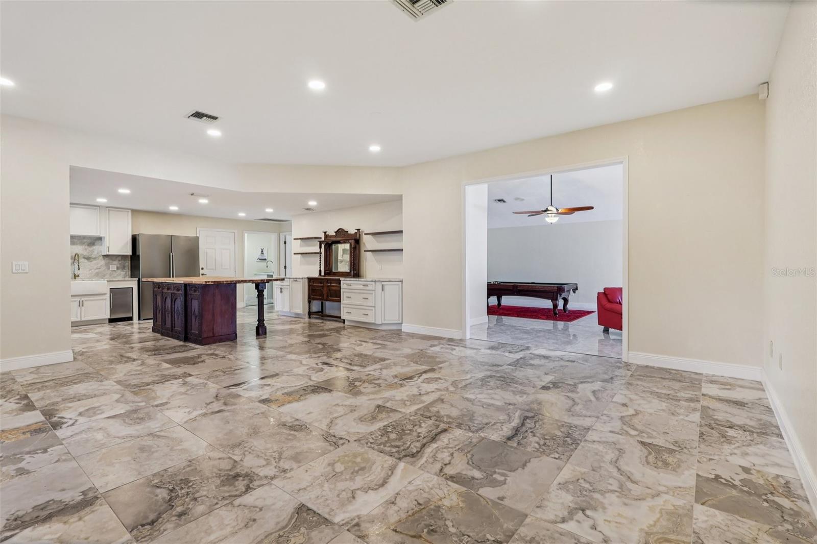 Image 7 of 49 For 7026 Pinehaven Drive