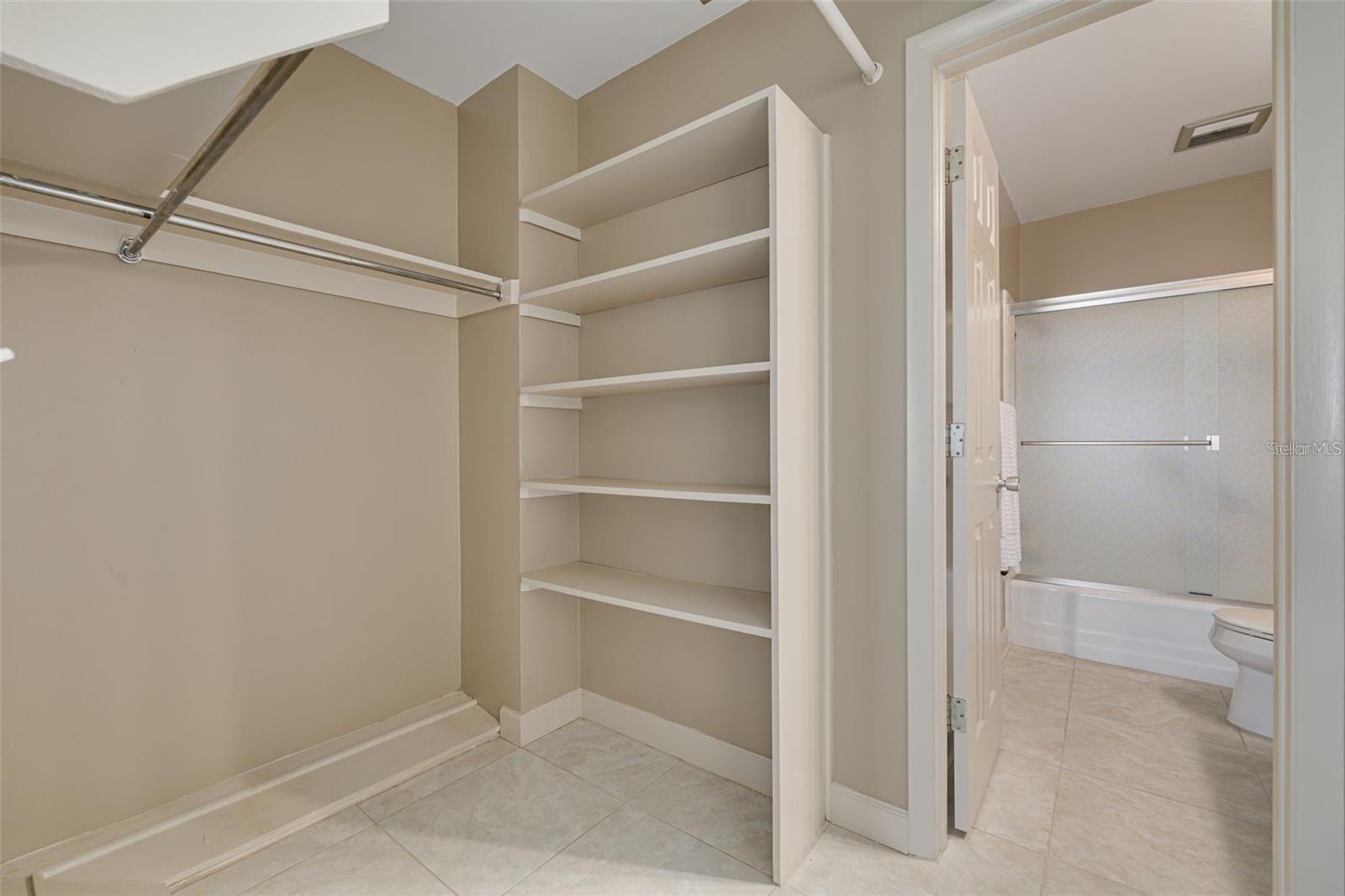 Image 16 of 22 For 55 Harbor View Lane 301