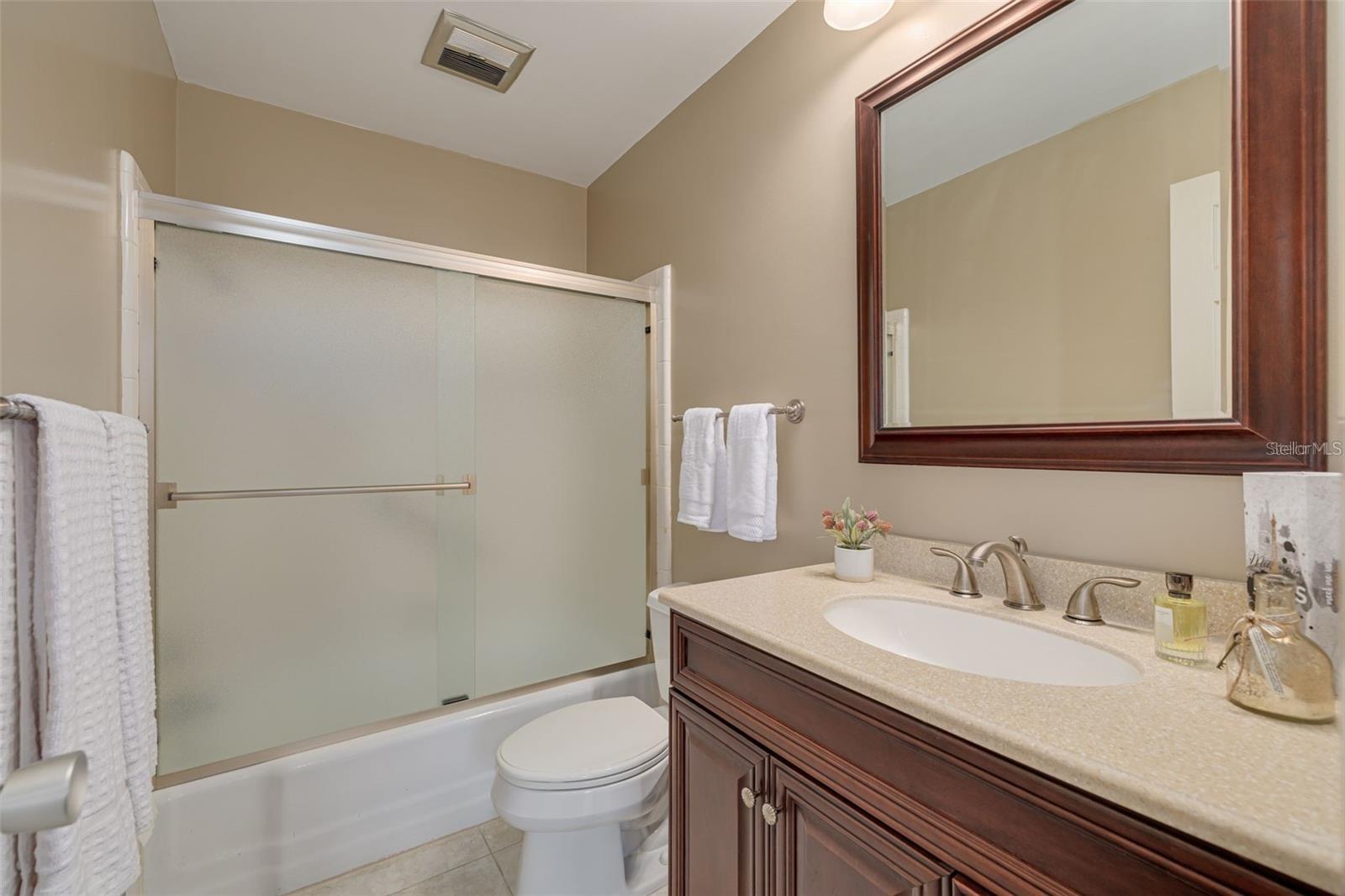 Image 17 of 22 For 55 Harbor View Lane 301