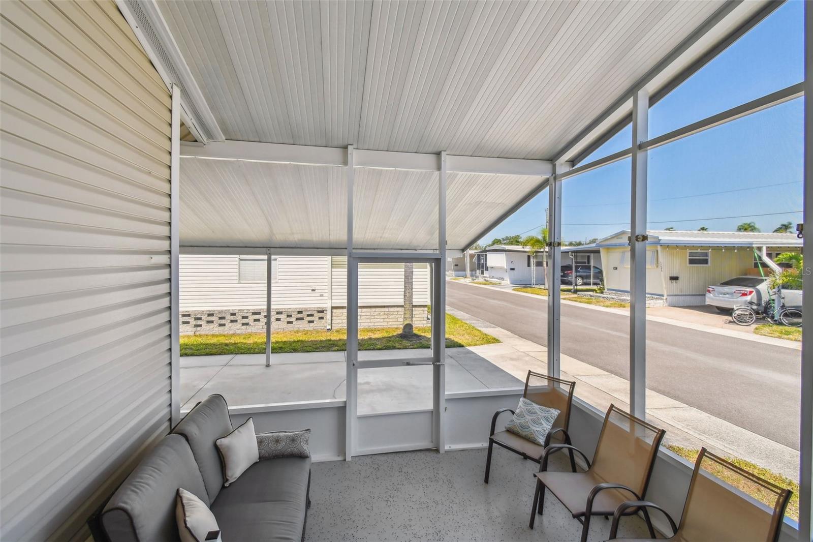 Image 34 of 72 For 34504 Rose Drive N