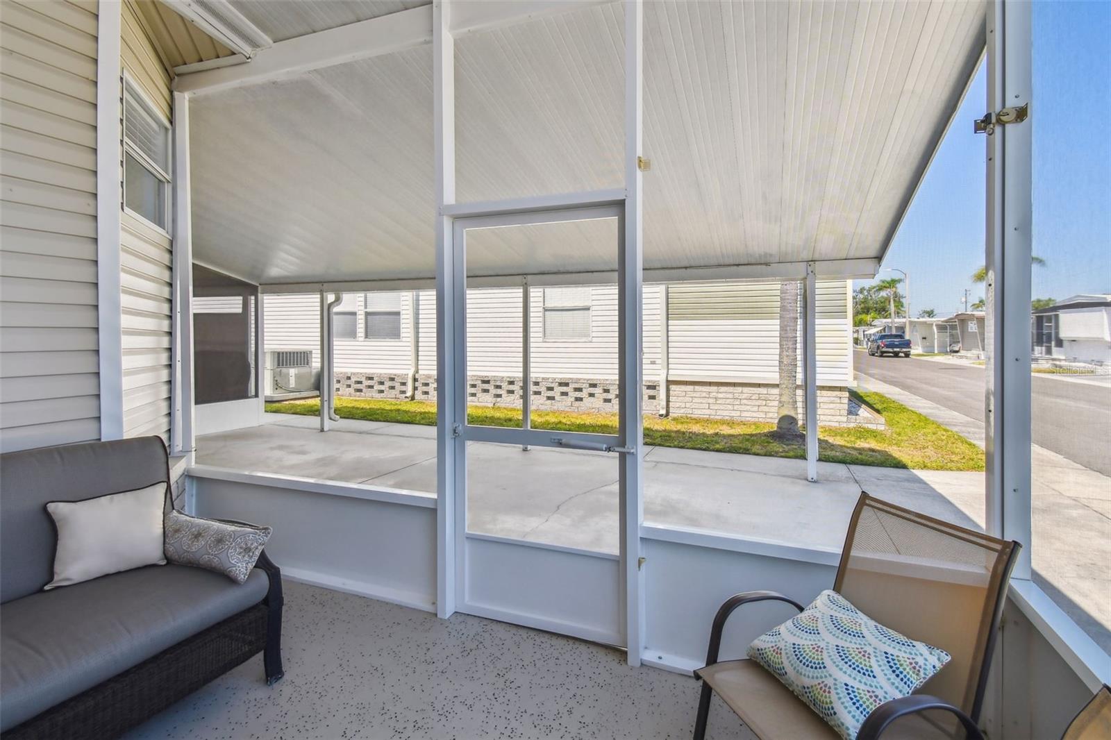 Image 35 of 72 For 34504 Rose Drive N