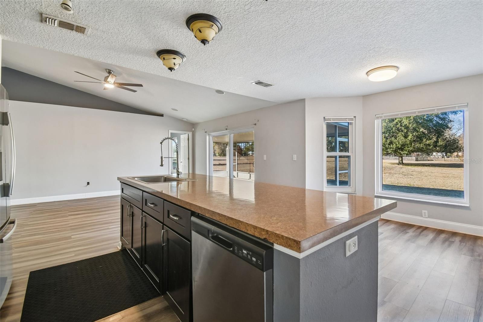 Image 13 of 71 For 31609 Hunt Club Lane