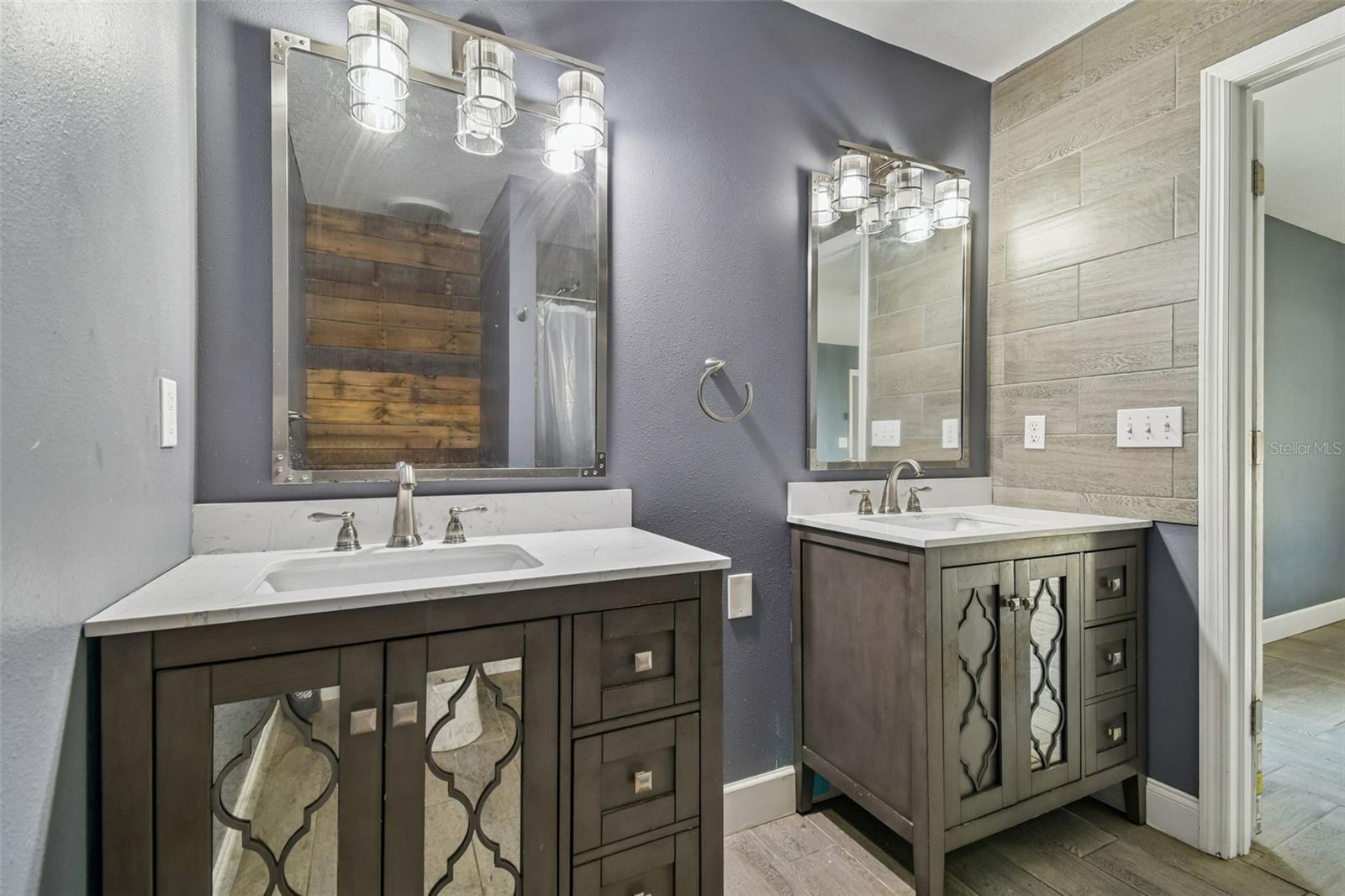 Image 23 of 71 For 31609 Hunt Club Lane