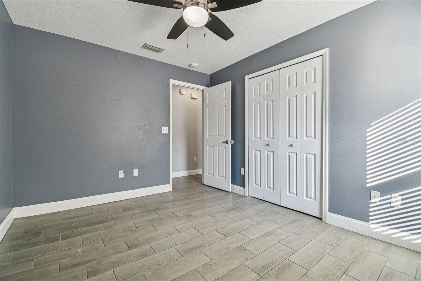 Image 33 of 71 For 31609 Hunt Club Lane