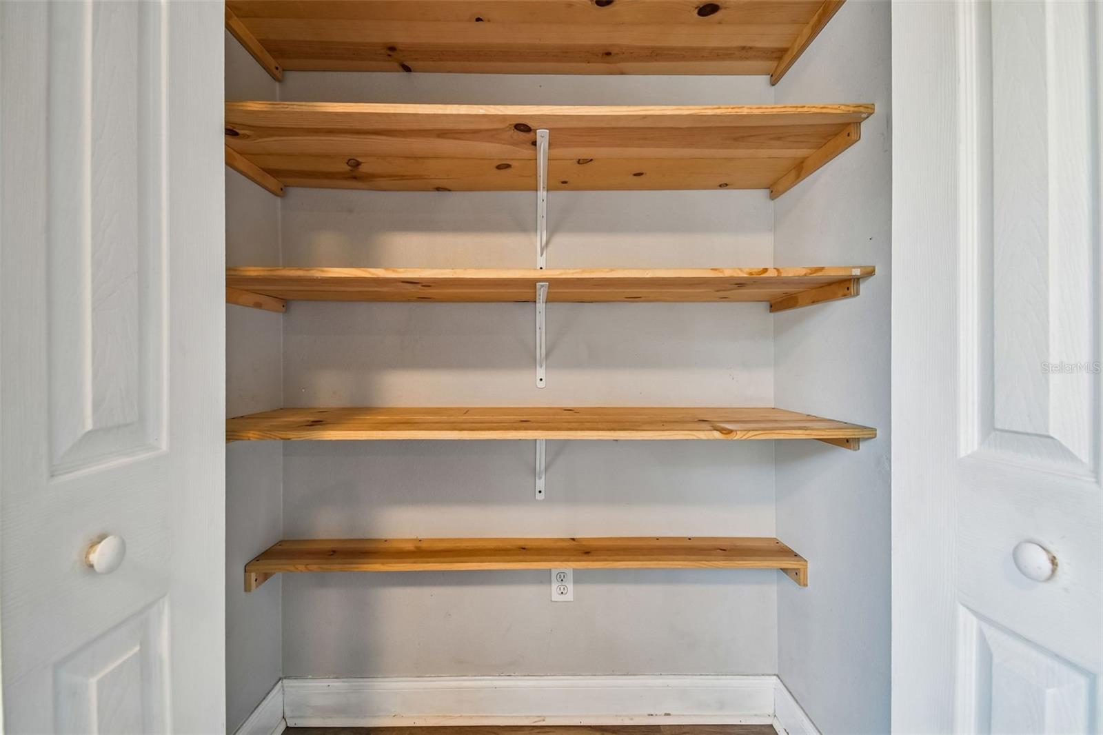 Image 34 of 71 For 31609 Hunt Club Lane