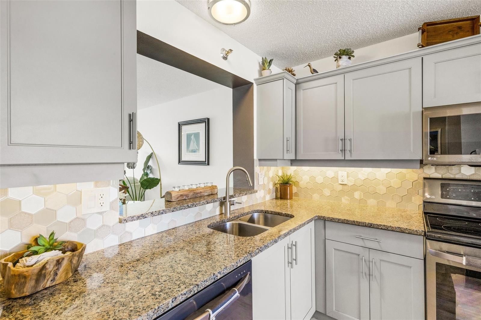 Image 16 of 58 For 4460 Fairways Boulevard 105