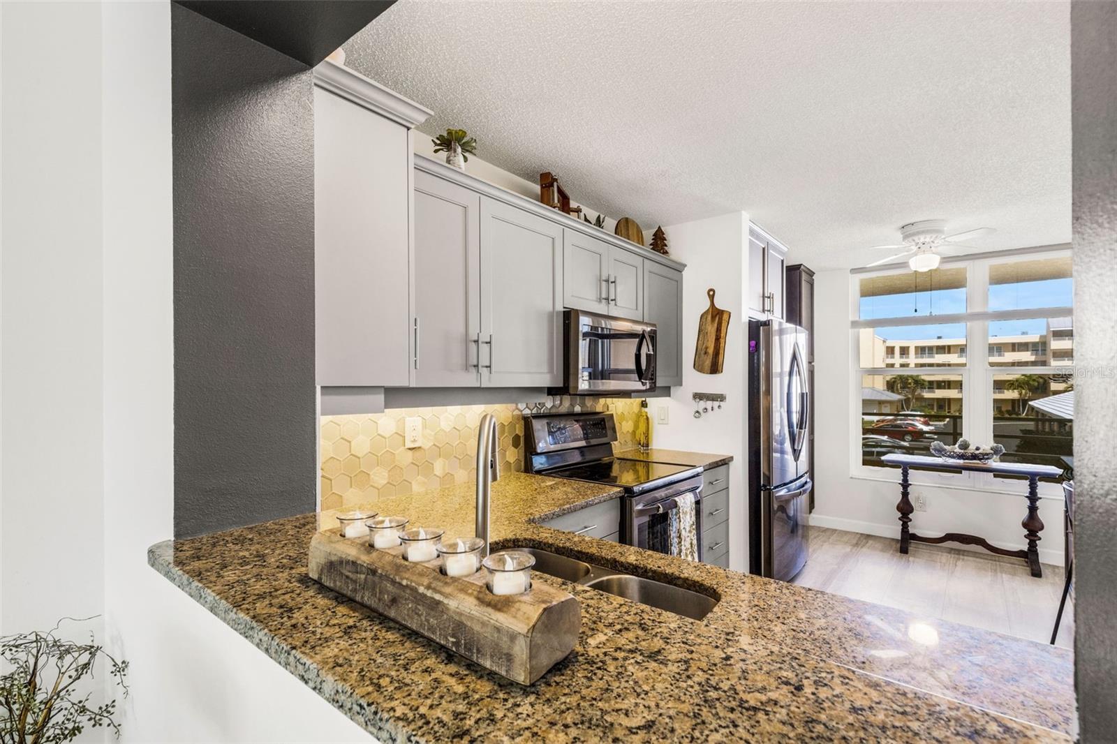 Image 17 of 58 For 4460 Fairways Boulevard 105