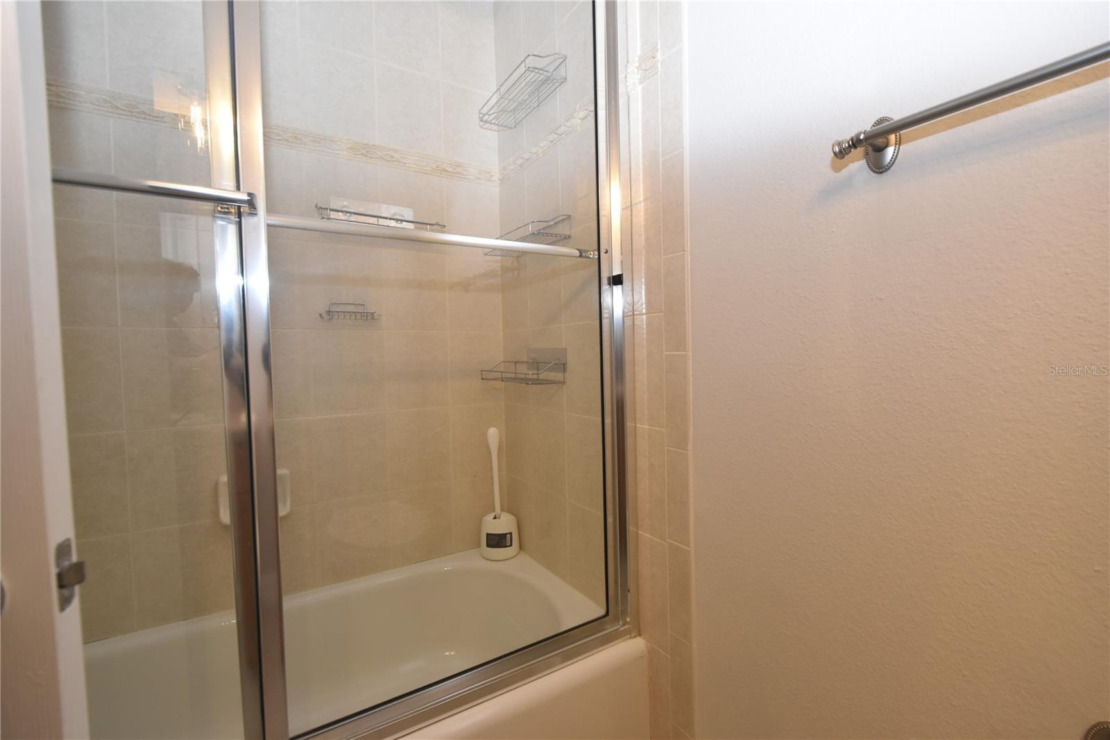 Image 11 of 17 For 1007 Edison Park Court