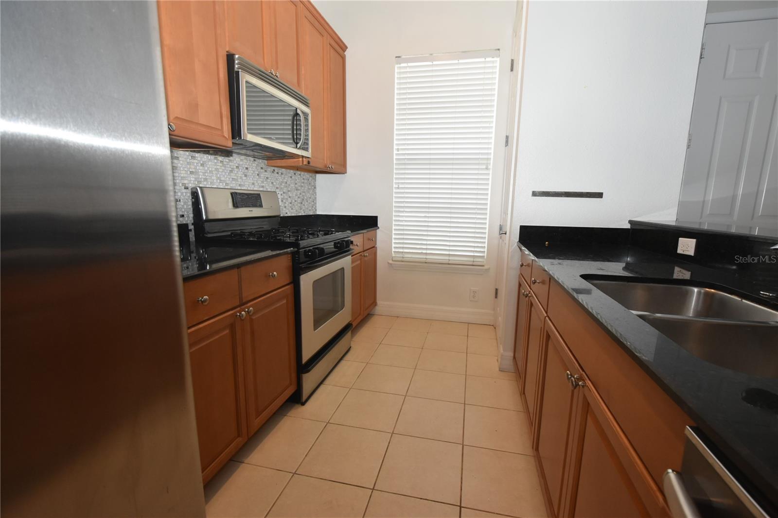 Image 2 of 17 For 1007 Edison Park Court