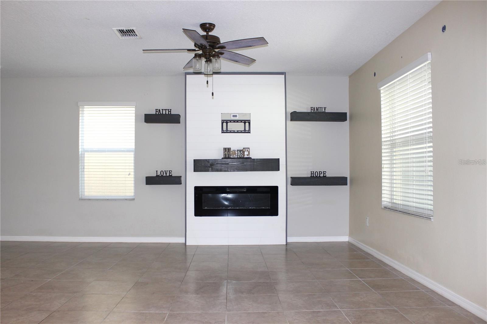 Image 6 of 21 For 17035 Peaceful Valley Drive