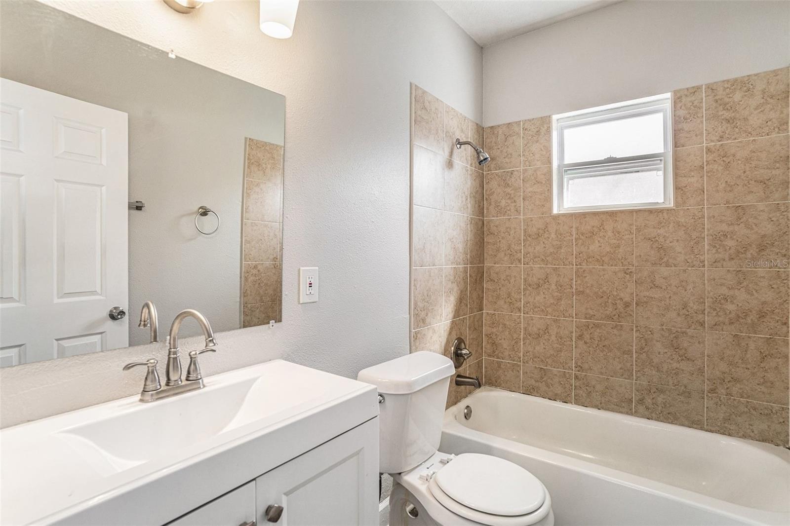 Image 14 of 26 For 708 Broad Street