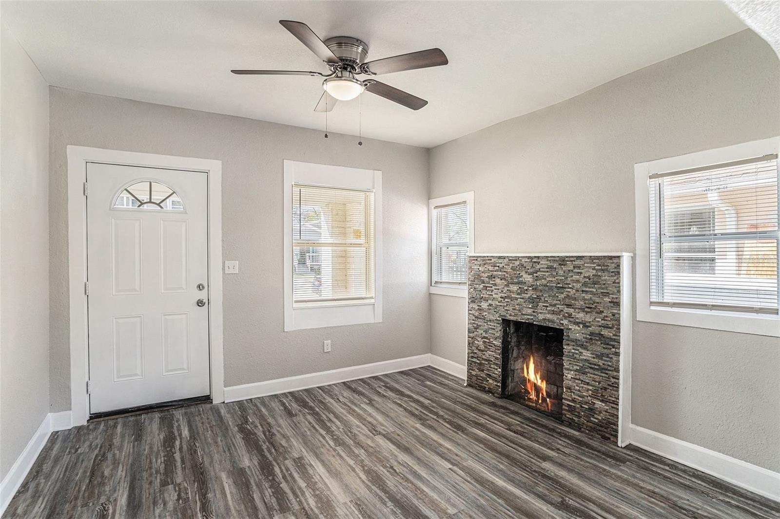 Image 6 of 26 For 708 Broad Street