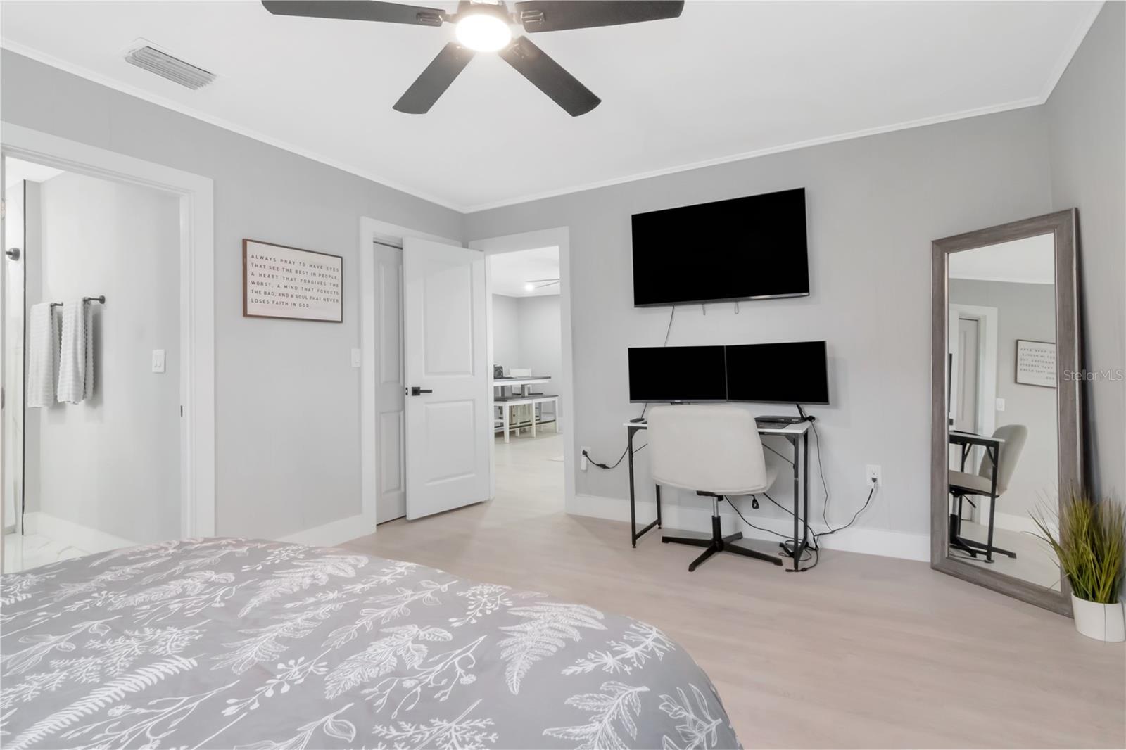 Image 20 of 40 For 204 7th Avenue Nw