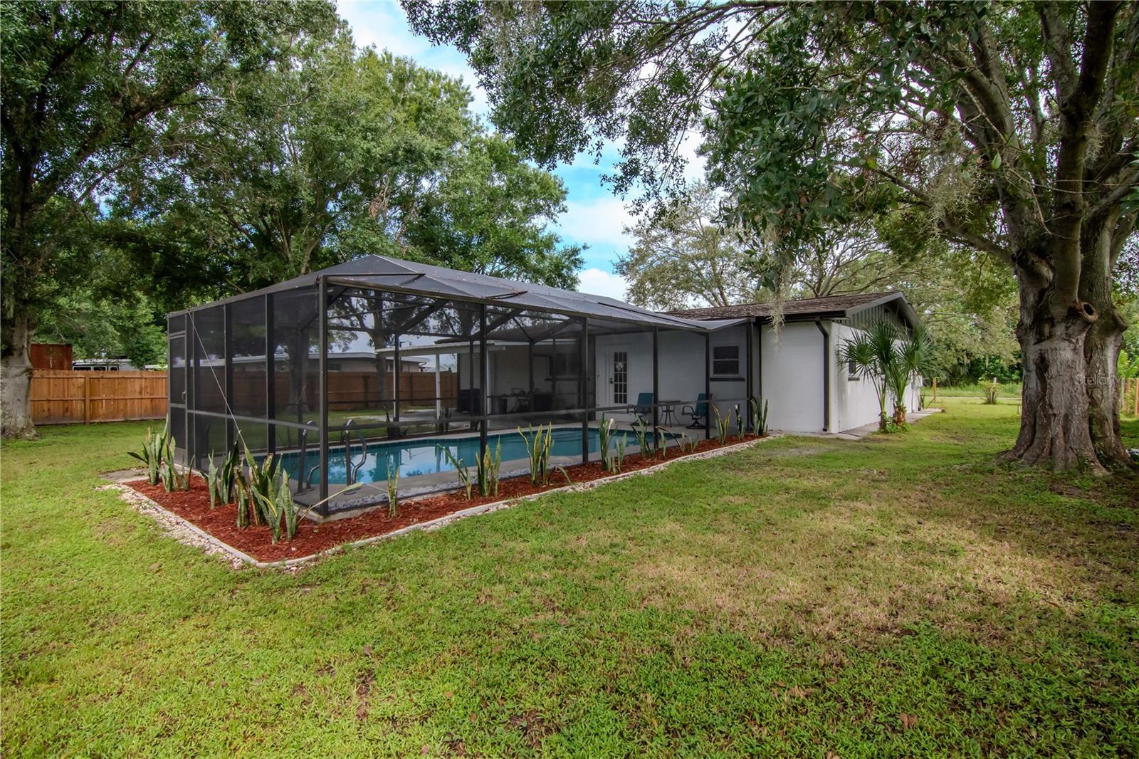 Image 32 of 40 For 204 7th Avenue Nw