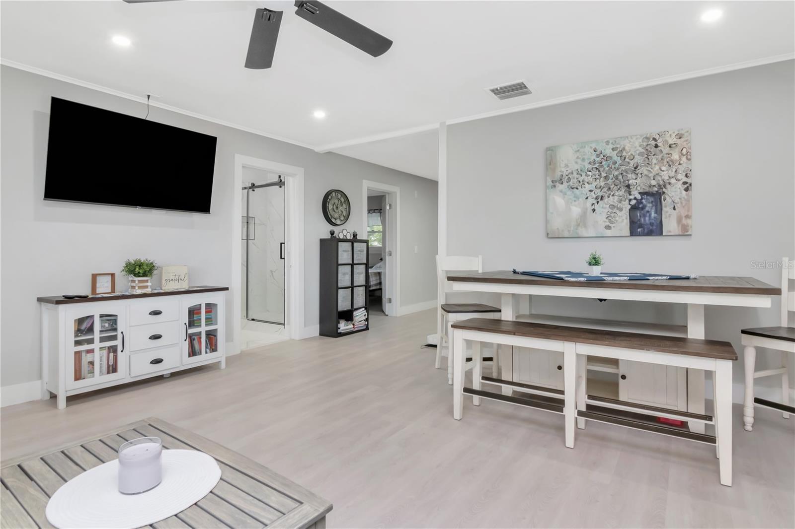 Image 6 of 40 For 204 7th Avenue Nw