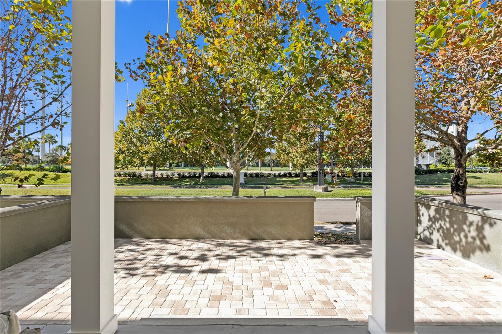 Listing photo id 51 for 460 Gilman Place N