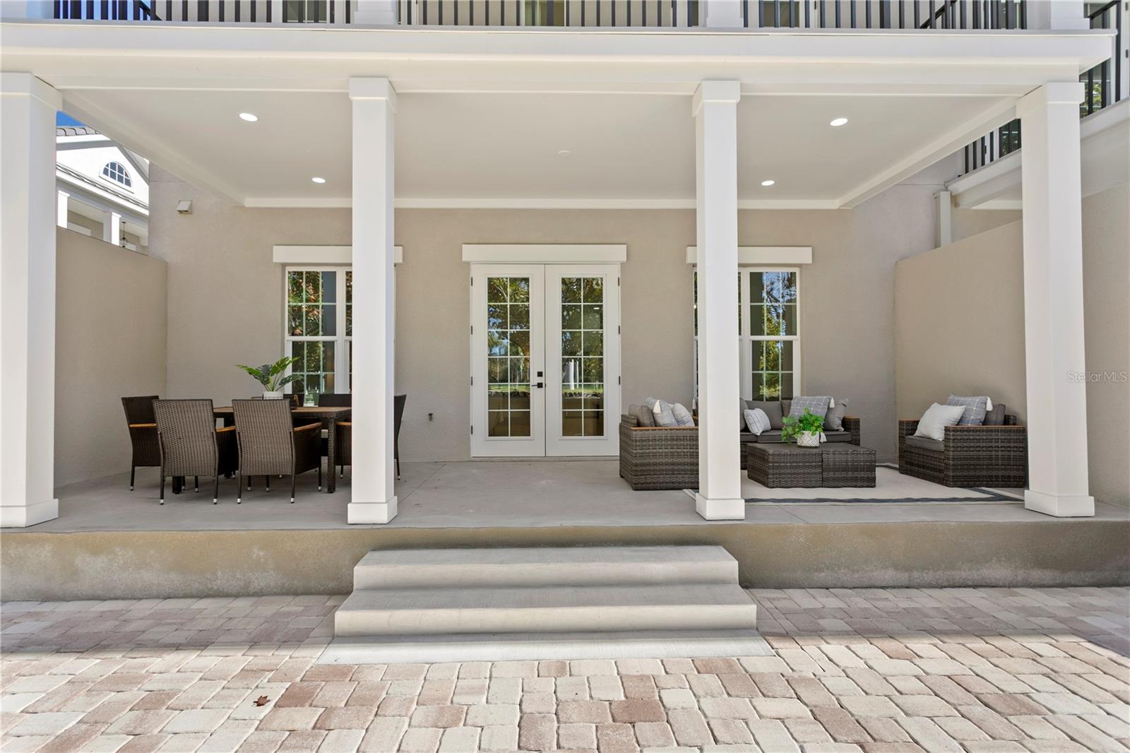 Listing photo id 52 for 460 Gilman Place N