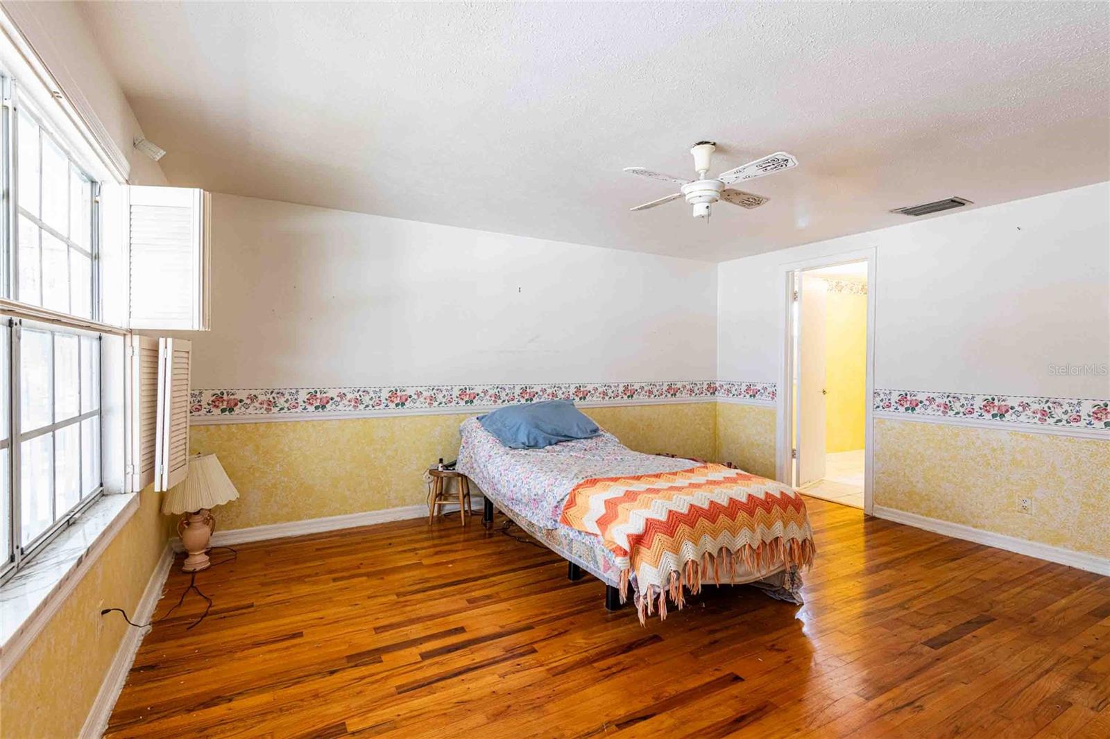 Image 16 of 25 For 2804 Linthicum Place