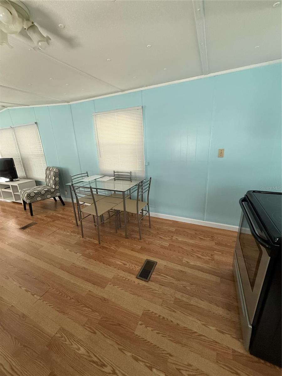 Image 17 of 21 For 7803 46th Avenue N 43