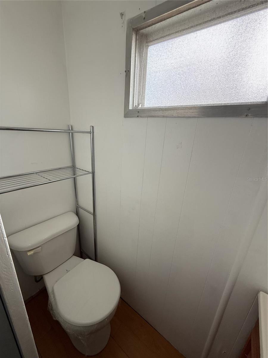 Image 8 of 21 For 7803 46th Avenue N 43