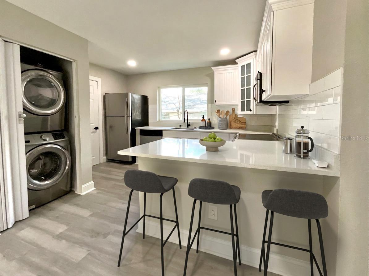 Image 16 of 43 For 2102 Caracas Street