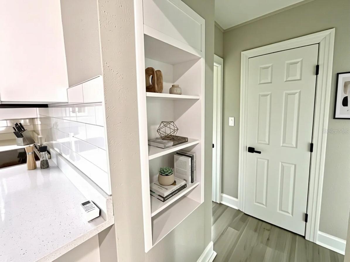 Image 23 of 43 For 2102 Caracas Street