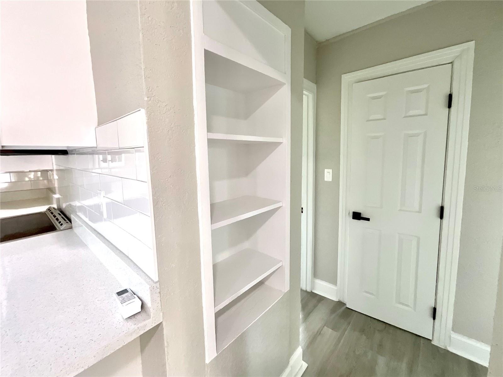 Image 24 of 43 For 2102 Caracas Street