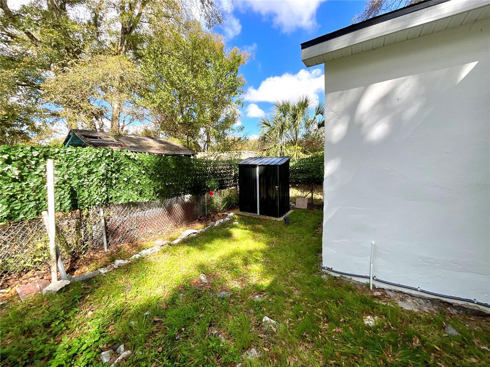 Image 41 of 43 For 2102 Caracas Street