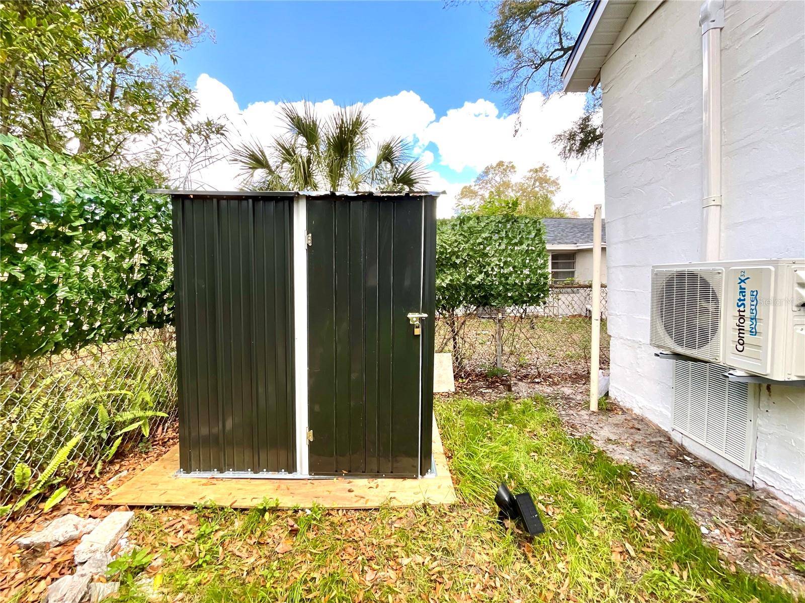 Image 42 of 43 For 2102 Caracas Street