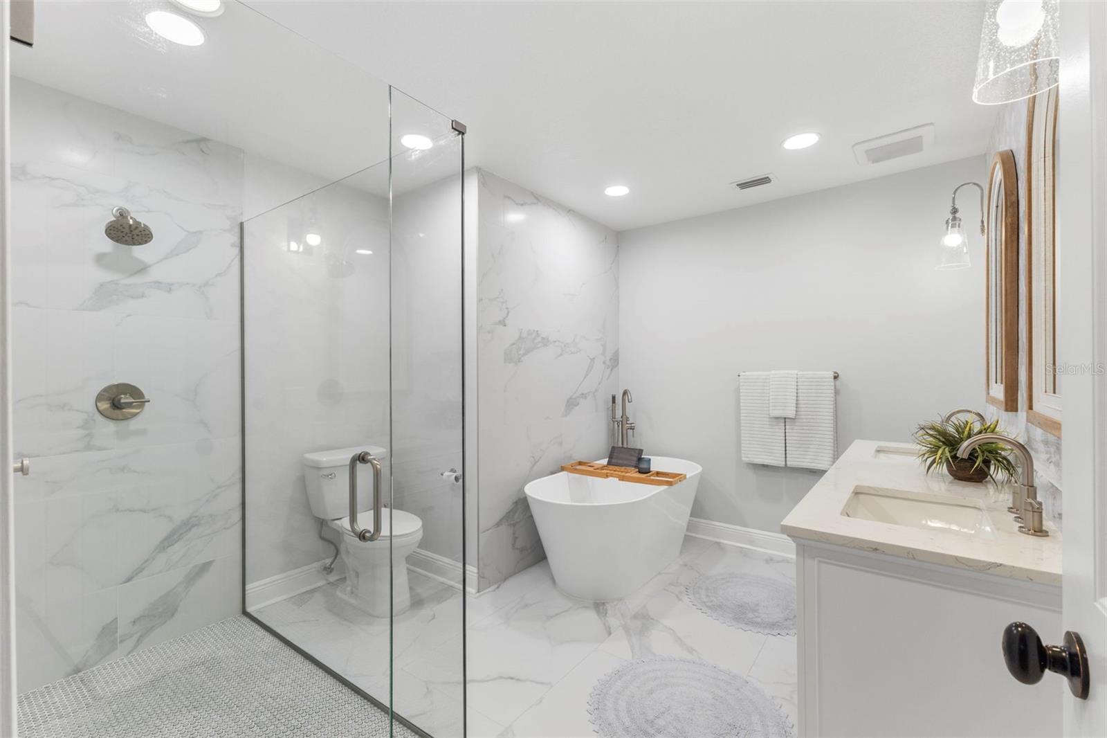 Image 31 of 70 For 11 Birdie Lane