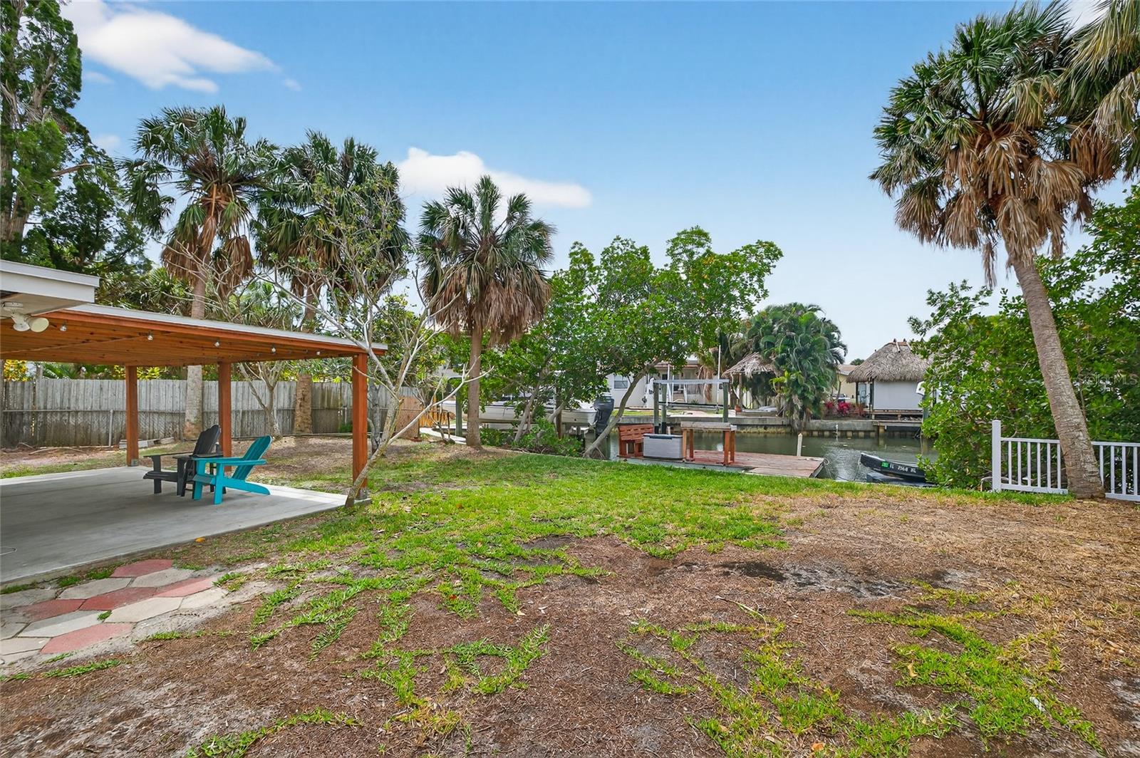 Listing photo id 4 for 1809 Bayou Grande Boulevard Ne