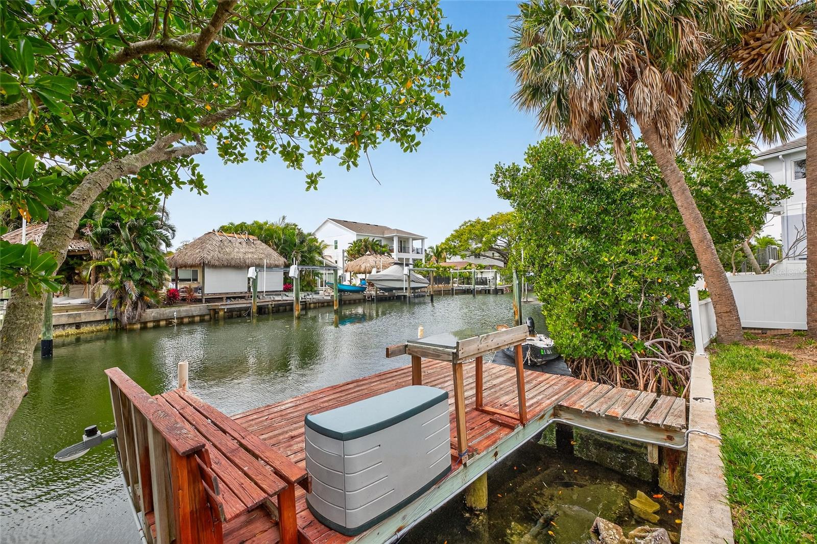 Listing photo id 7 for 1809 Bayou Grande Boulevard Ne