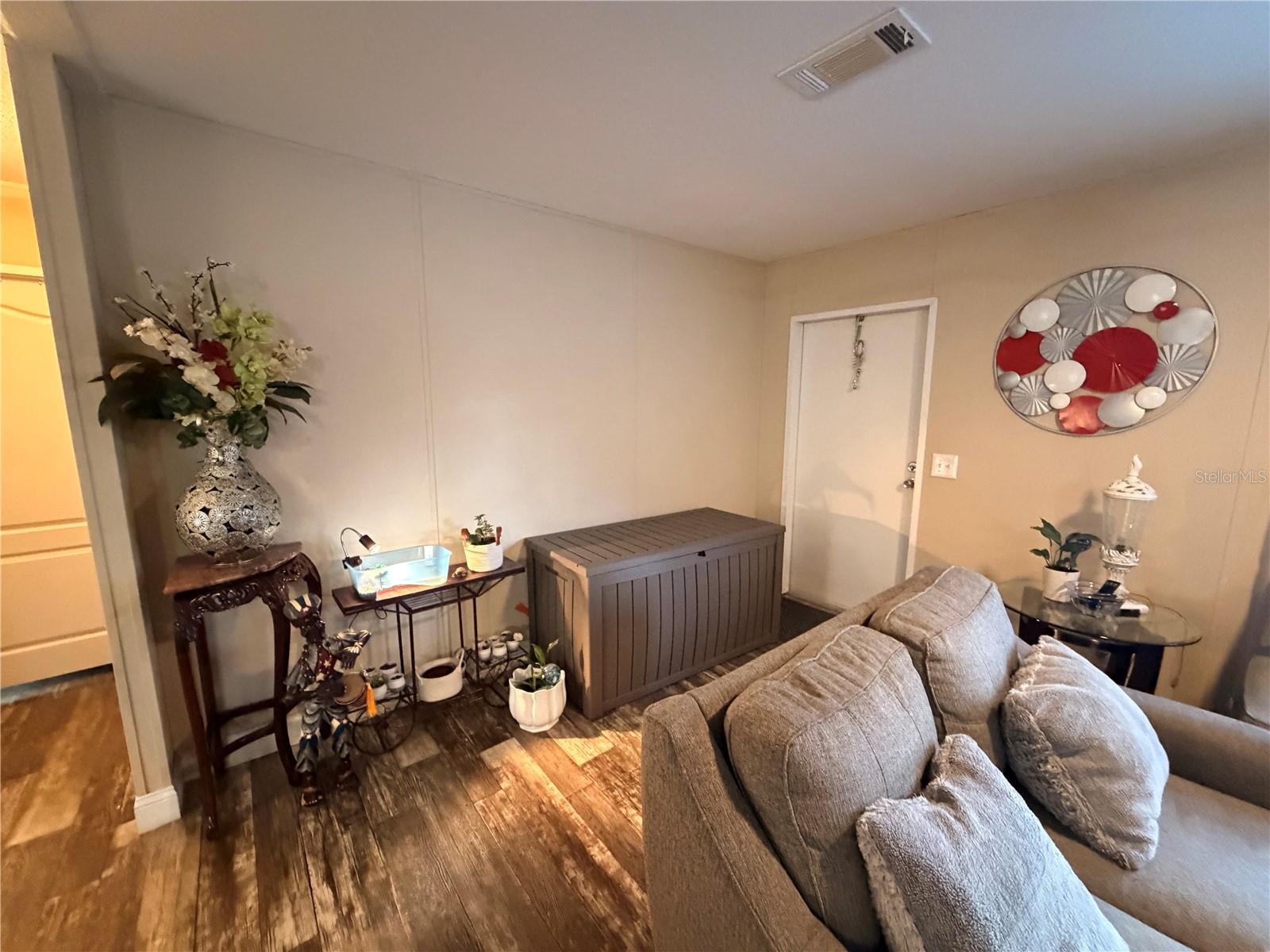 Listing photo id 12 for 25408 Oneal Road