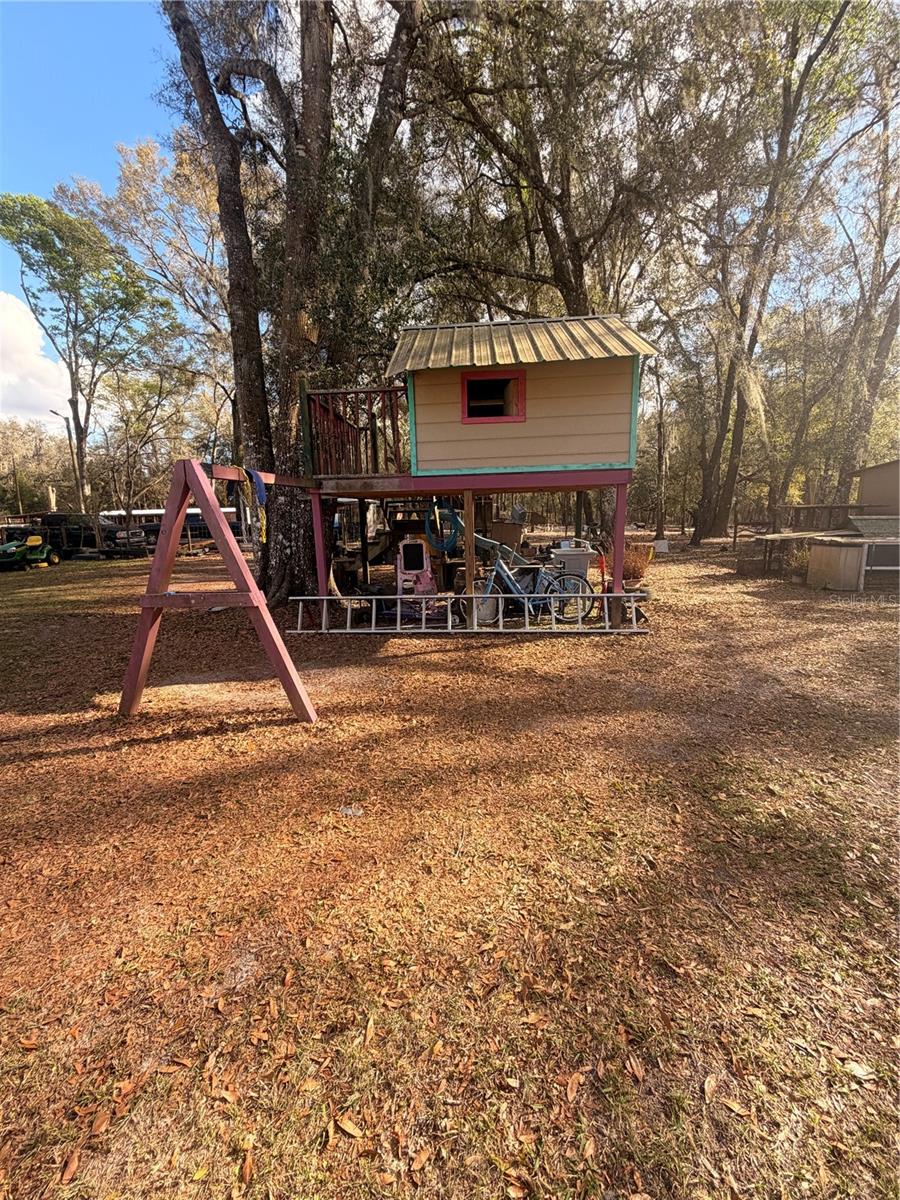 Listing photo id 40 for 25408 Oneal Road