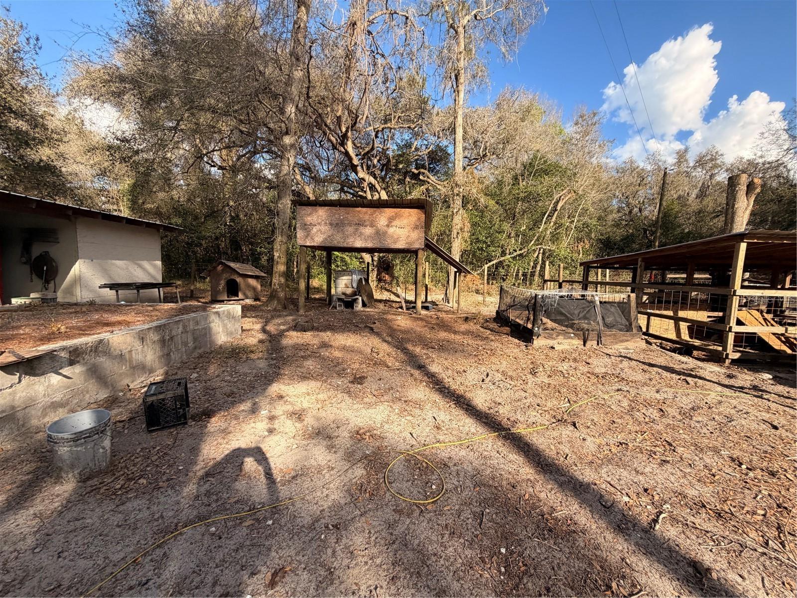 Listing photo id 50 for 25408 Oneal Road