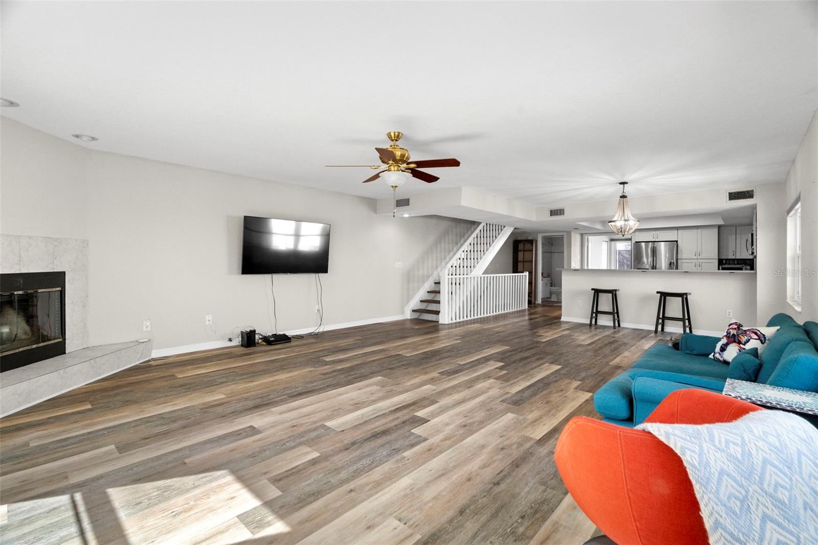 Image 11 of 55 For 545 Pinellas Bayway S  207