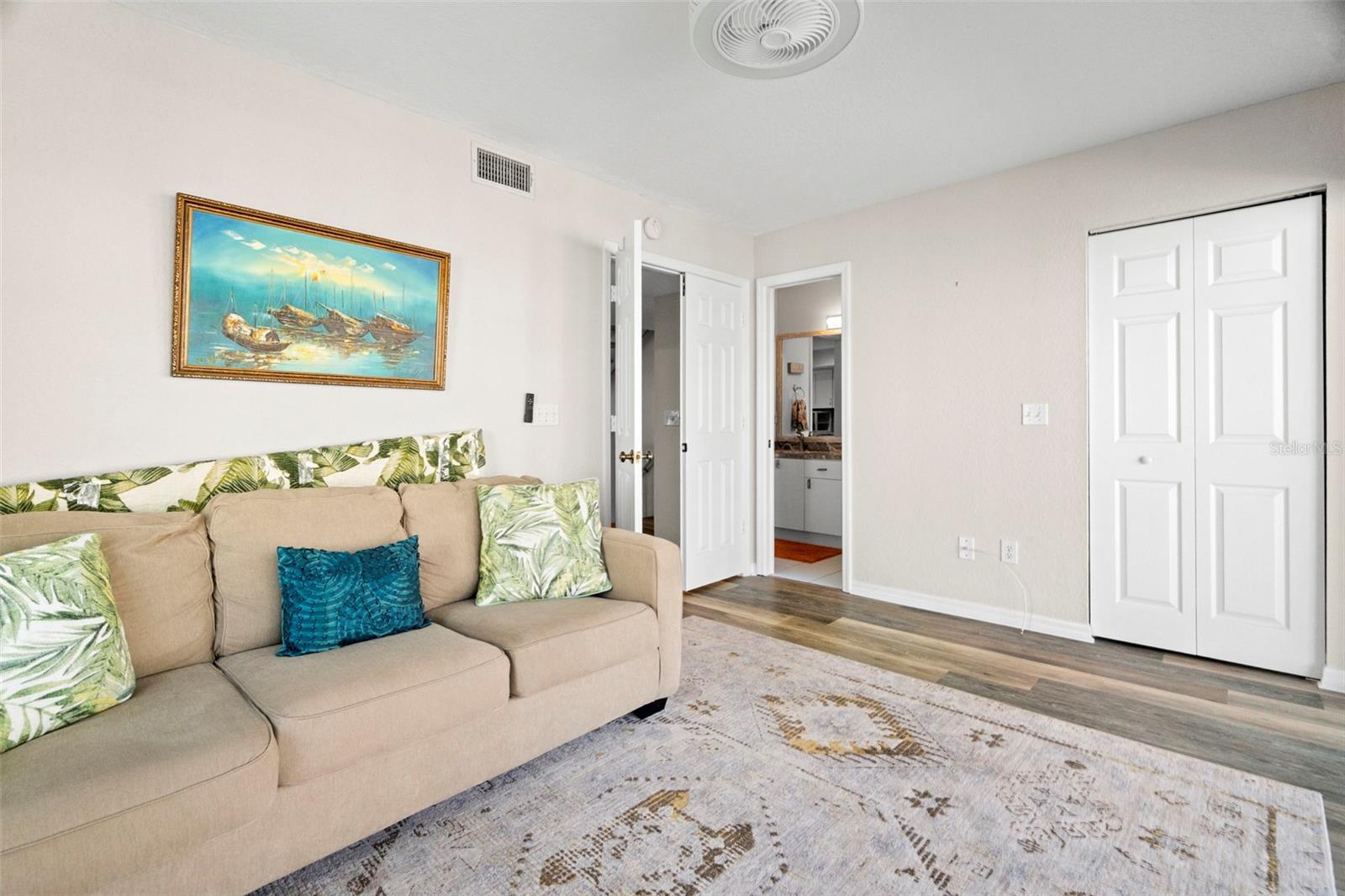 Image 18 of 55 For 545 Pinellas Bayway S  207